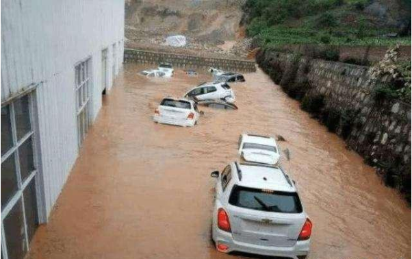 北碚区报废汽车回收谈泡水车维护注意事项